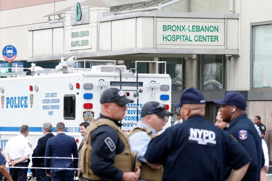 Suasana mencekam usai penembakan di rumah sakit New York