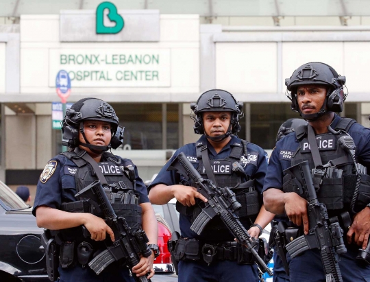 Suasana mencekam usai penembakan di rumah sakit New York