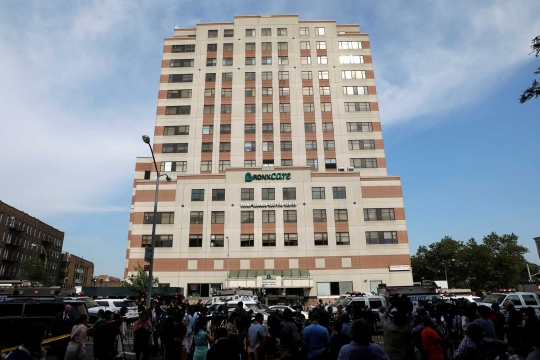 Suasana mencekam usai penembakan di rumah sakit New York