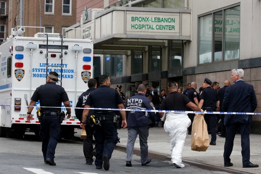 Suasana mencekam usai penembakan di rumah sakit New York