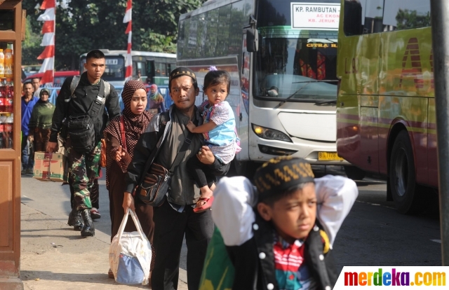 Foto Libur Lebaran berakhir pemudik padati Terminal 