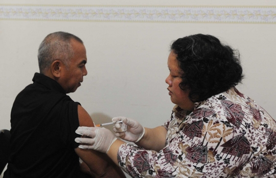 Ribuan calon jemaah haji diberi vaksin meningtis