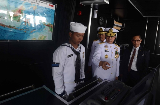 Kasal sambut kedatangan KRI Kurau 856