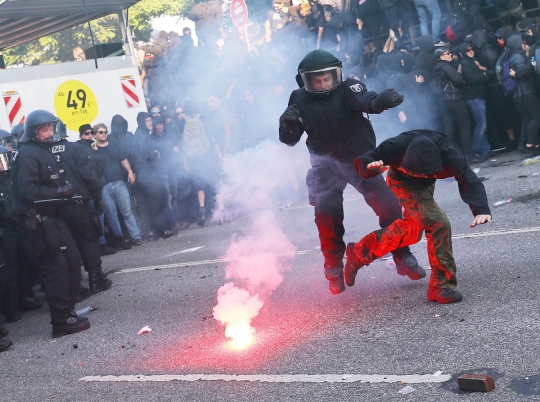 Aksi unjuk rasa besar-besaran 'sambut' KTT G20 di Jerman