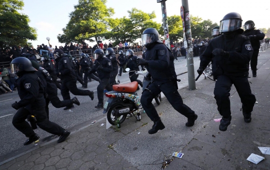 Aksi unjuk rasa besar-besaran 'sambut' KTT G20 di Jerman