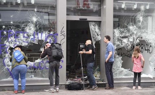 Aksi anarki demonstran anti-KTT G20 jarah supermarket