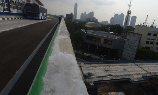 Jalur busway koridor 13 Tendean-Ciledug diuji coba