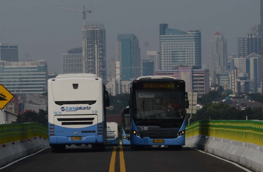 Jalur busway koridor 13 Tendean-Ciledug diuji coba