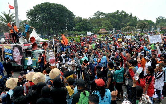 Ratusan nelayan tuntut Menteri Susi dicopot karena larangan cantrang