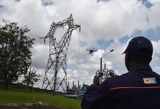 Pantai Gading pantau jaringan listrik tegangan tinggi pakai drone