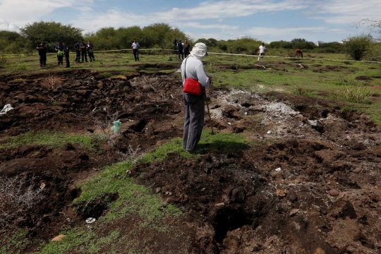 Fenomena langka, tanah lapang ini keluarkan uap panas mirip erupsi