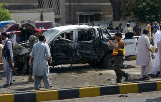 Bom bunuh diri Taliban hantam kendaraan pasukan militer di Pakistan