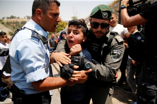 Warga Palestina kecam Israel pasang detektor di Masjid Al-Aqsa