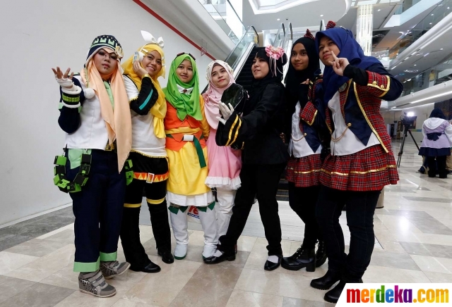 Foto Aksi para cosplayer hijab di Negeri Jiran merdeka com