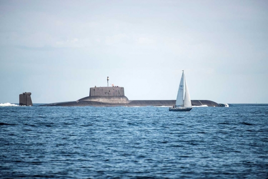 Kapal selam nuklir raksasa Rusia jalan-jalan di perairan Denmark