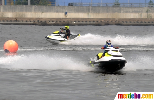 Foto : Serunya kejuaraan Bhayangkara Cup Jetski Round-1 di 