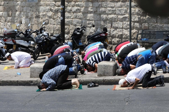 Begini penjagaan ketat Masjid Al-Aqsa yang ditentang warga Palestina