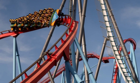 Menjajal hypercoaster tertinggi di Eropa, meluncur 134 km per jam