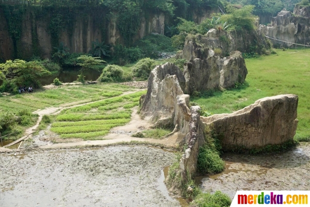 Foto Menjelajahi keindahan  alam  Tebing Koja di Tangerang 