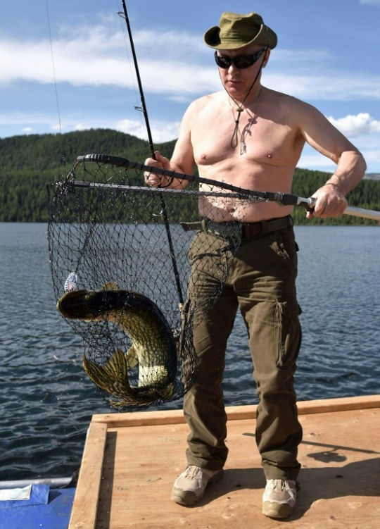 Begini liburan ala Putin di alam liar Siberia