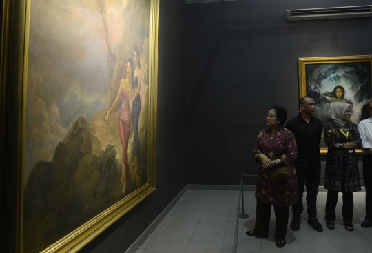 Megawati keliling pameran lukisan koleksi Istana Kepresidenan