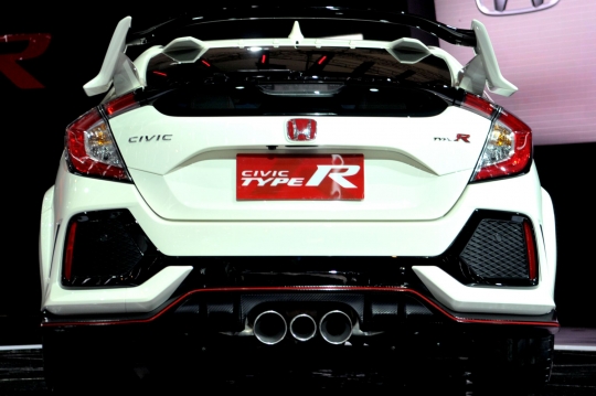 Wajah ganteng Honda Civic type R tebar pesona di GIIAS 2017