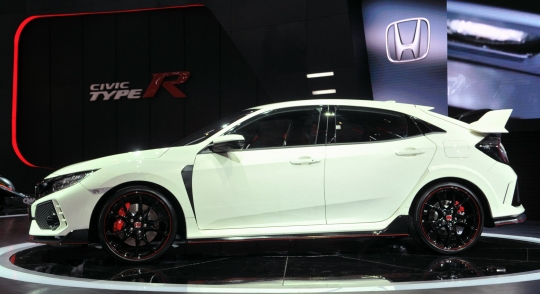 Wajah ganteng Honda Civic type R tebar pesona di GIIAS 2017