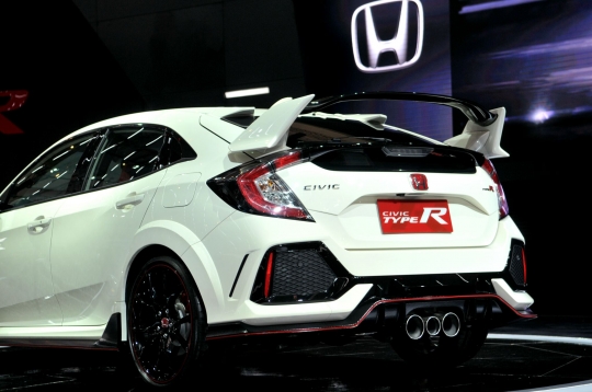 Wajah ganteng Honda Civic type R tebar pesona di GIIAS 2017