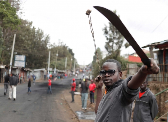 Uhuru Kenyatta kembali jadi presiden, kerusuhan pecah di Kenya