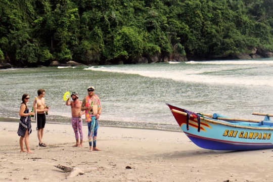 Denyut kehidupan Kampung Laut Cilacap