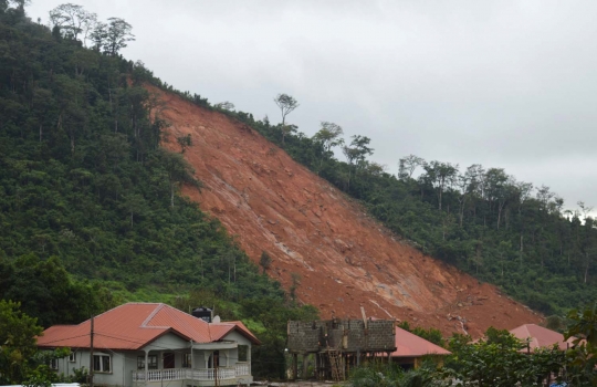200 Orang tewas tertimbun longsor lumpur di Sierra Leone