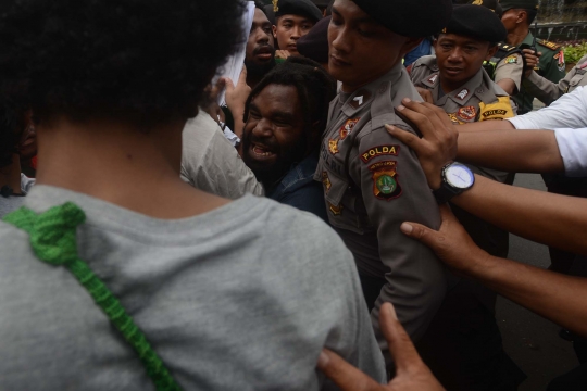 Coba terobos Istana Merdeka, massa aktivis Papua ditangkap