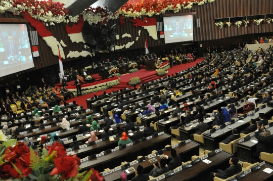 Jokowi-JK kompak kenakan pakaian adat di sidang tahunan MPR