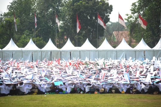 6.000 Mahasiswa baru IPB semarakkan HUT Kemerdekaan RI