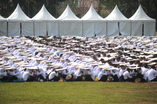 6.000 Mahasiswa baru IPB semarakkan HUT Kemerdekaan RI