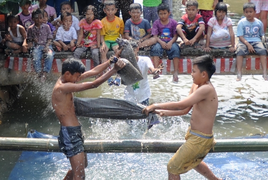 Keseruan anak-anak ikut lomba 17 Agustus