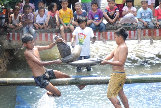 Keseruan anak-anak ikut lomba 17 Agustus