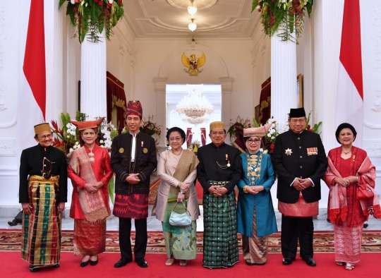 Akrab dan hangat, begini suasana saat para presiden RI kumpul di Istana