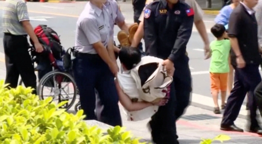 Ini pria berpedang yang terobos Istana Kepresidenan Taiwan