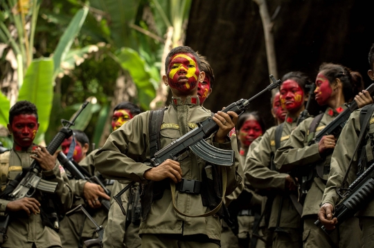 Mengintip operasi senyap gerilyawan komunis Filipina di hutan belantara