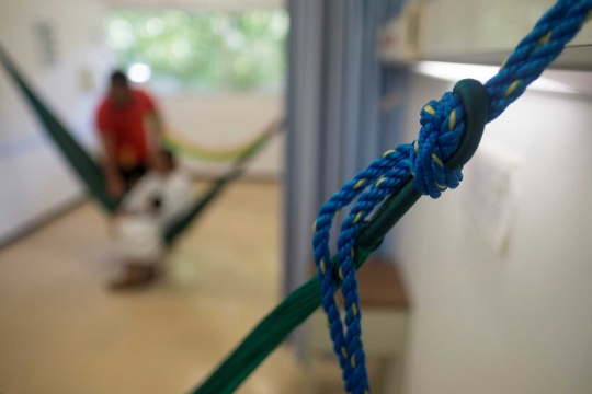 Rumah sakit di Meksiko ini ganti ranjang pasien dengan hammock