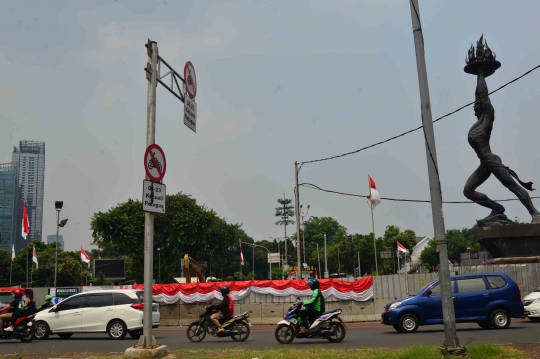 Uji coba larangan sepeda motor di Jalan Sudirman dilakukan September