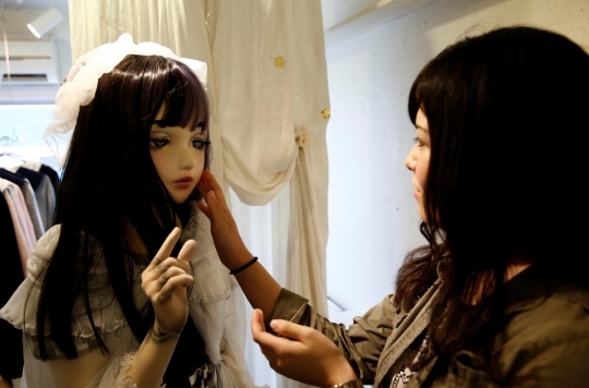 Kisah unik Lulu berevolusi jadi boneka hidup yang bikin geger Jepang