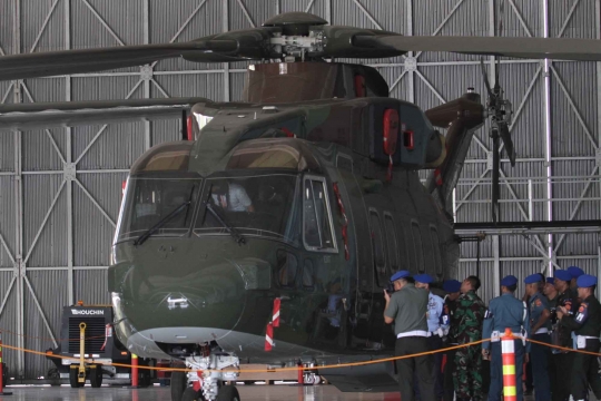 KPK dan POM TNI cek fisik Helikopter AW-101