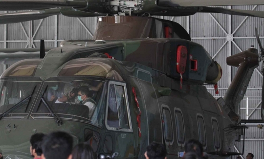 KPK dan POM TNI cek fisik Helikopter AW-101