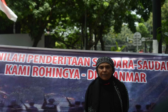 Ke Gedung UNHCR, warga Rohingya se-Jabodetabek minta pasukan PBB dikirim ke Myanmar