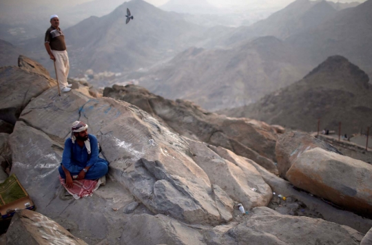 Potret jemaah haji betah berlama-lama di puncak Jabal Nur