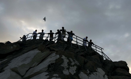 Potret jemaah haji betah berlama-lama di puncak Jabal Nur