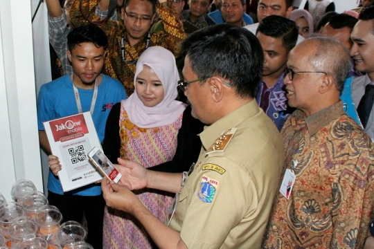 Djarot luncurkan JakOne Mobile di Balai Kota