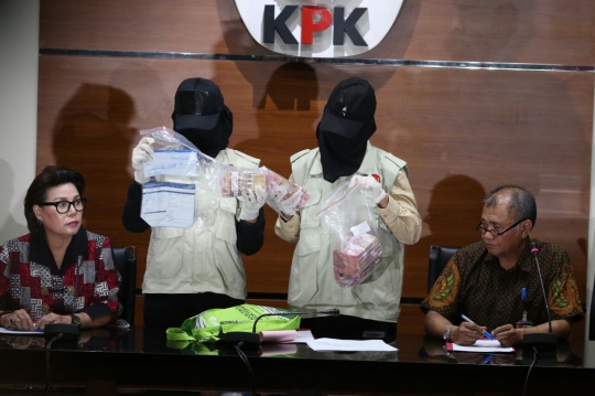 Ini gepokan uang senilai Rp 300 juta hasil OTT Wali Kota Tegal